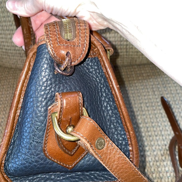Dooney and Bourke Handbag - Picture 6 of 9